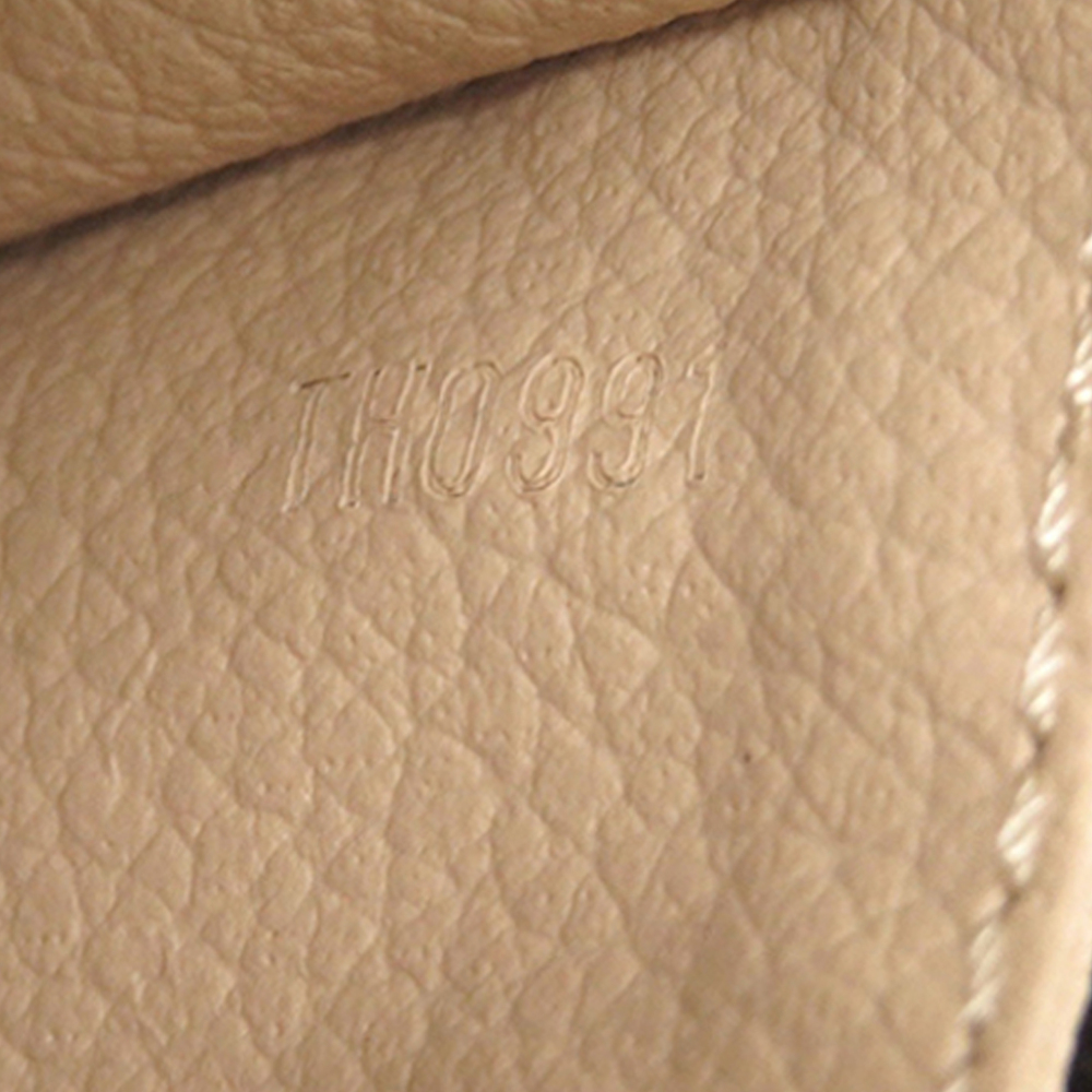 Pre-Loved Louis Vuitton Monogram Trousse Toilette 23 - Picture 6 of 11